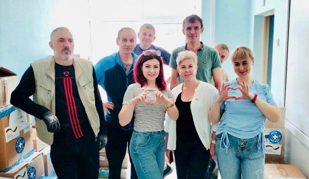 Медичне обладнання та меблі доставили до Покровська гуманітарною допомогою (фото)