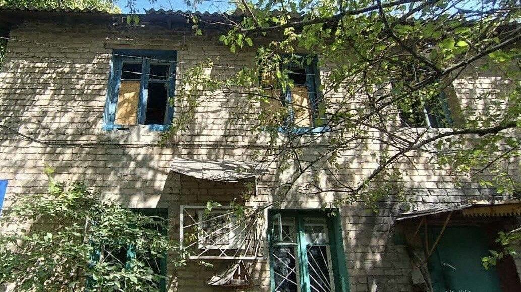 Коммунальные службы Покровска помогают покровчанам в восстановлении поврежденного жилья