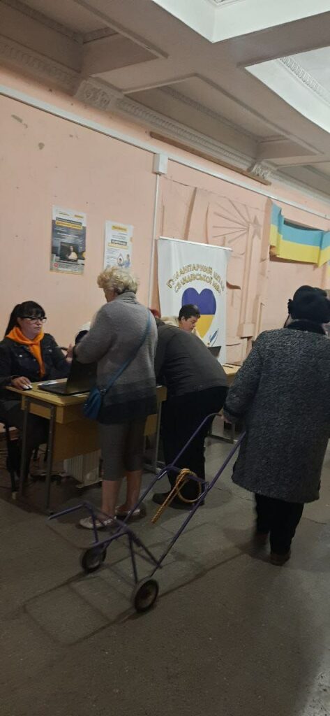 мУ Селидовому БФ "Children New Generation" видав допомогу людям похилого віку 70+ (фото)
