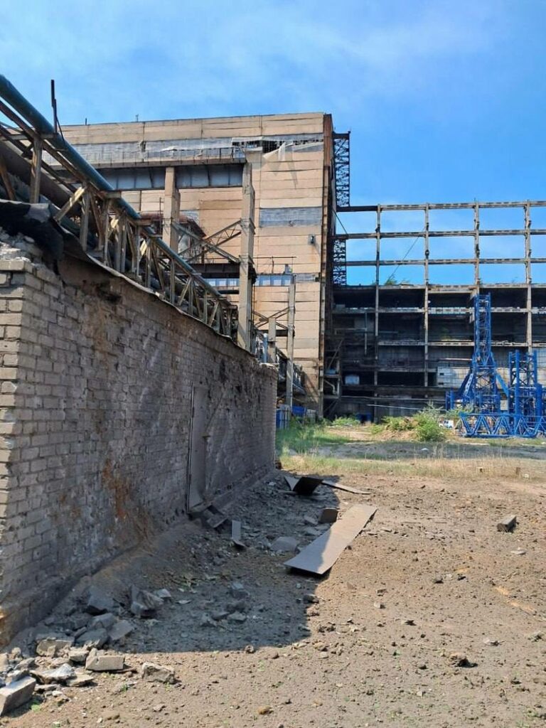 Словʼянська ТЕС, обстріл