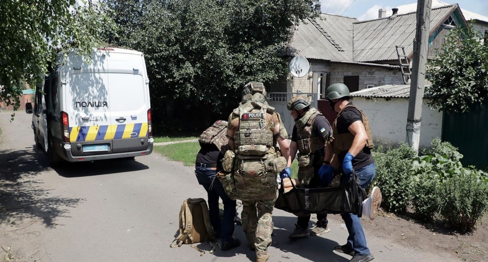 Від ворожого теракту у Покровську постраждали 3 дітей і поліцейських (відео)