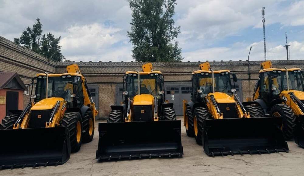 Донецькою ОВА виконується рішення про закупівлю техніки для прибирання сміття на території Донеччини (фото)