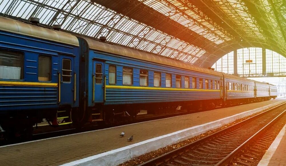 Движение на поврежденных участках железной дороги открыли, однако, поезд из Краматорска в Киев опоздает, — Укрзализныця