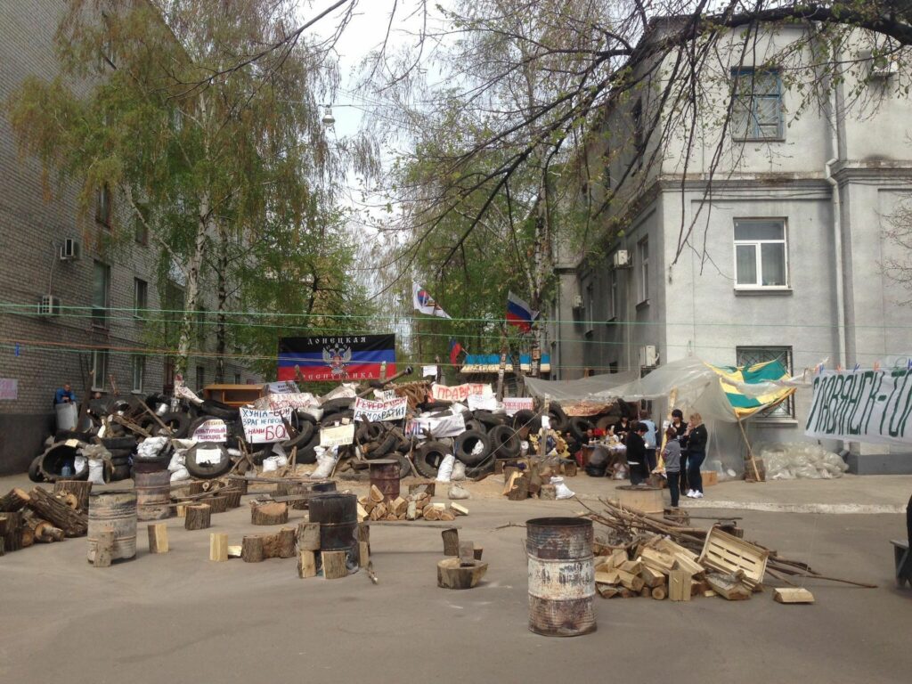 Барикади окупантів у Словʼянську