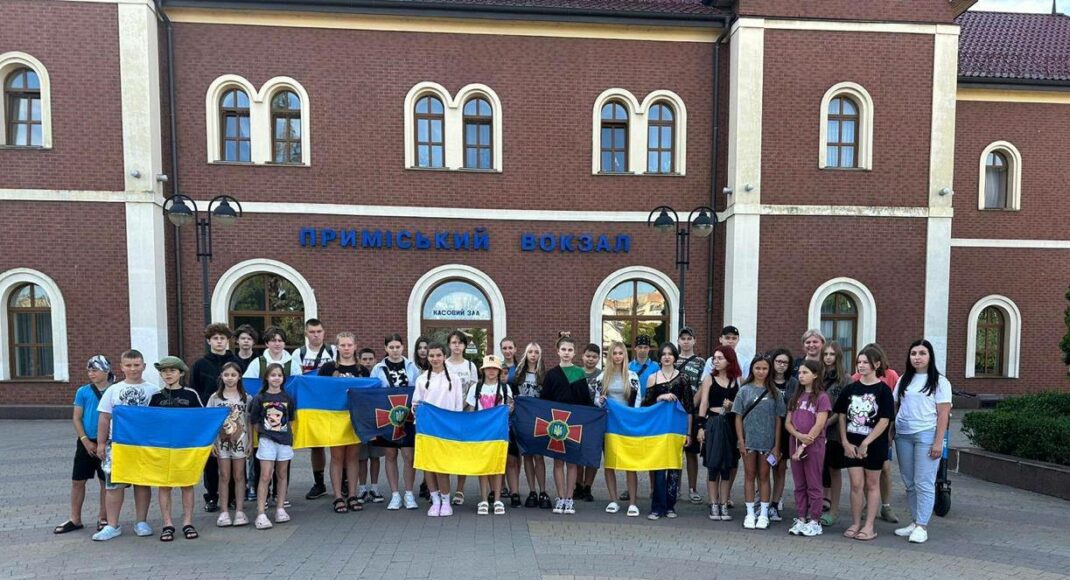 Після відпочинку в Австрії додому повернулись діти українських Героїв (фото)