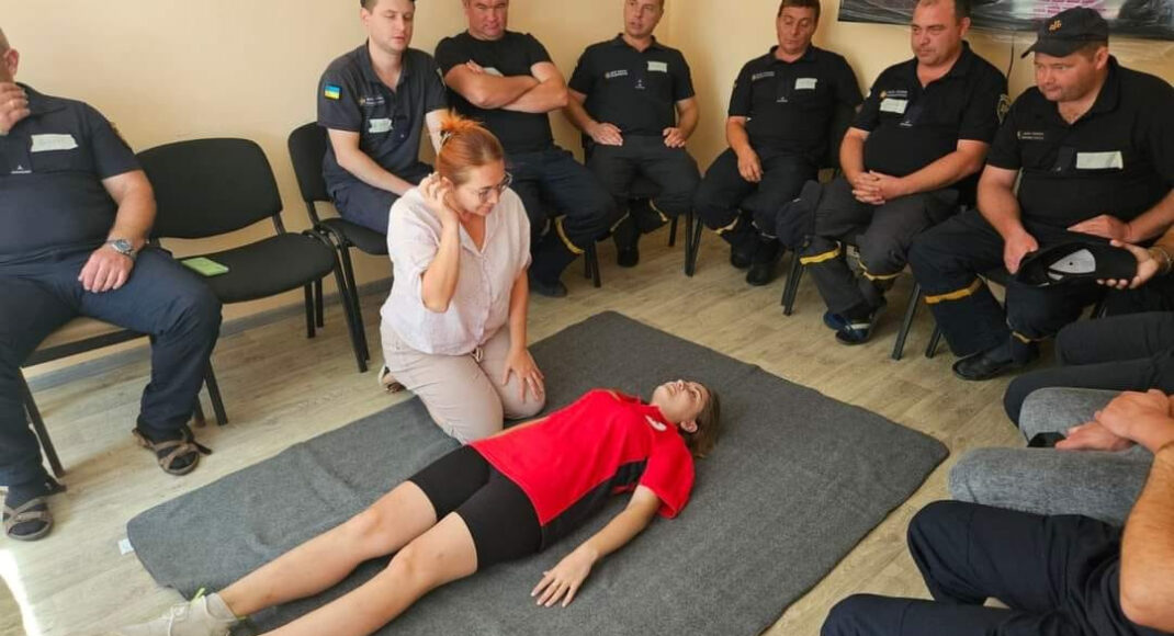 Рятувальники Донеччини пройшли тренінг з Першої допомоги (фото)
