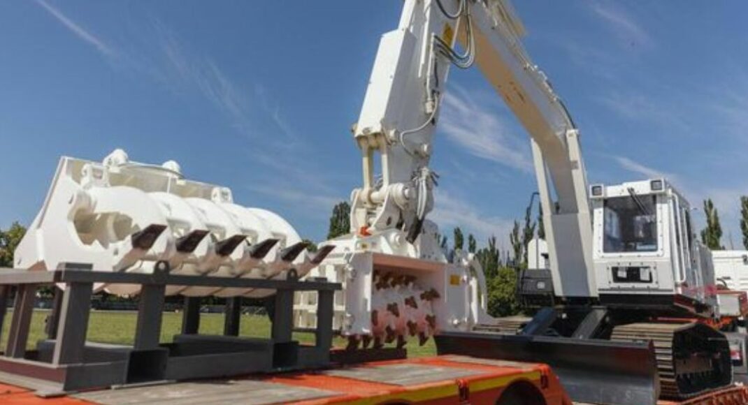 Сапери ДСНС Донеччини отримають японську машину механізованого розмінування Nikken