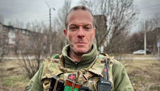 В Киеве простились с британским боевым медиком, погибшим на передовой