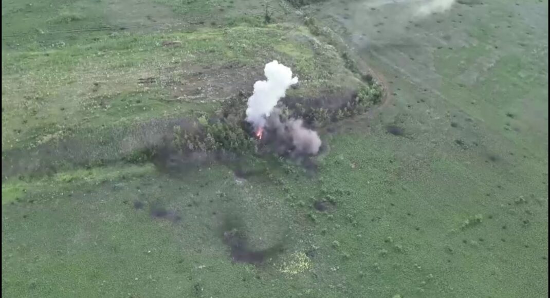На Донеччині прикордонники знищили два російських склади з боєприпасами (відео)