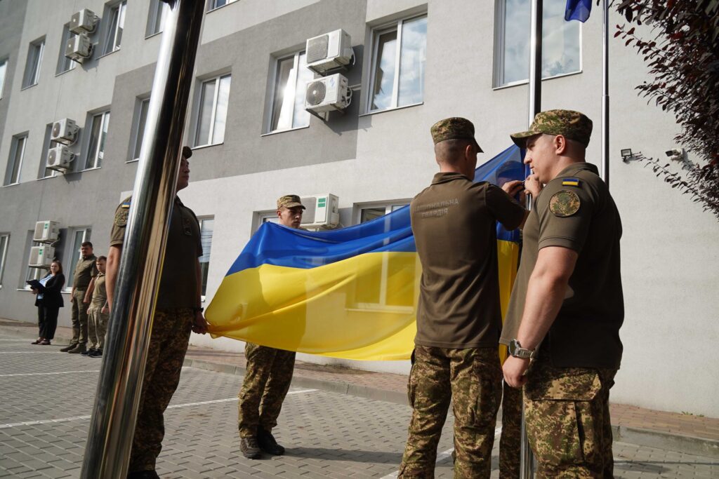 Почесний консул Литовської Республіки у Луганській області нагородив голову Луганської ОВА і склад адміністрації медалями "За заслуги" (фото)