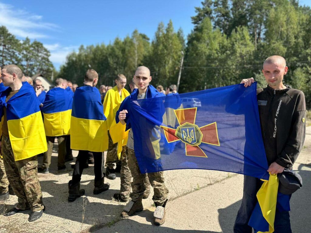 Більшість повернутих сьогодні в Україну з полону рф захисників — оборонці Маріуполя