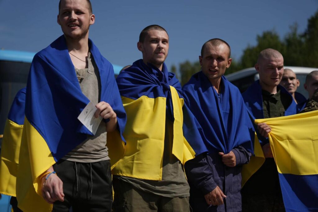 Ще 115 захисників України повернулися сьогодні додому