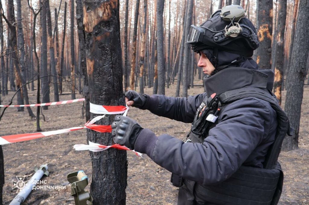 19 взрывоопасных предметов обезвредили вчера в трех районах Донбасса 4