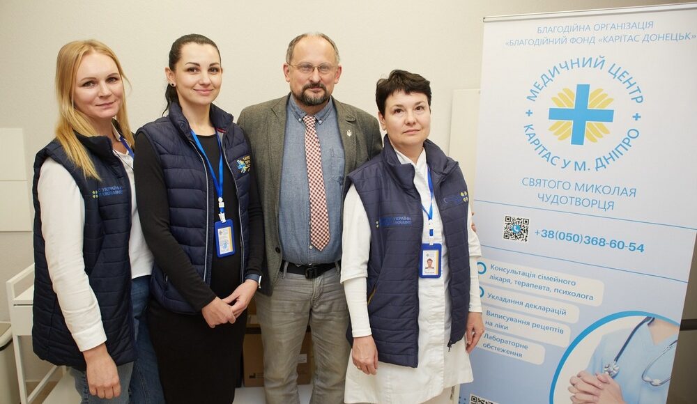 За підтримки міжнародників у Дніпрі відкрився медичний центр, де обслуговують ВПО