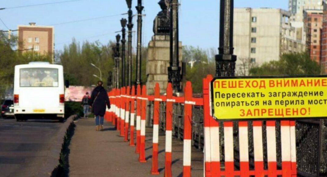 В окупованому Донецьку закриють проїзд вантажного транспорту через міст