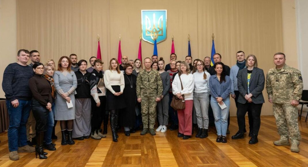 Сирський зустрівся з українськими та закордонними журналістами: деталі