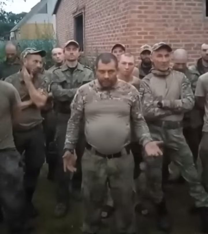 фейкові добровольці