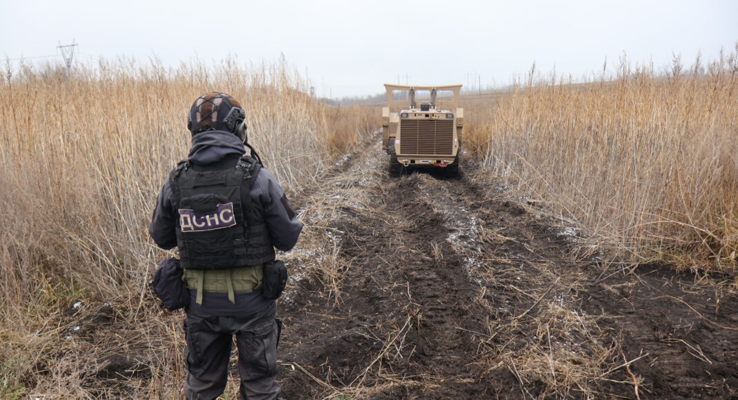 21 вибухонебезпечний предмет знищили вчора на Донеччині сапери ДСНС