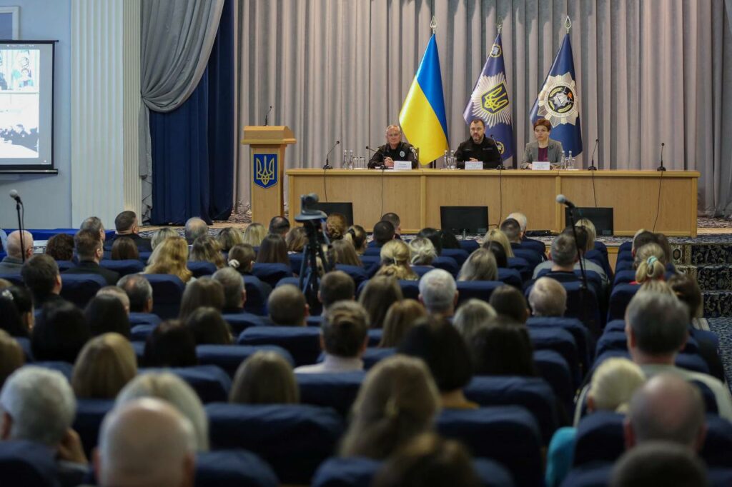 Министр внутренних дел Украины представил ректора Национальной академии внутренних дел – доктора юридических наук, профессора, заслуженного юриста Украины, полковника полиции Руслана Сербина