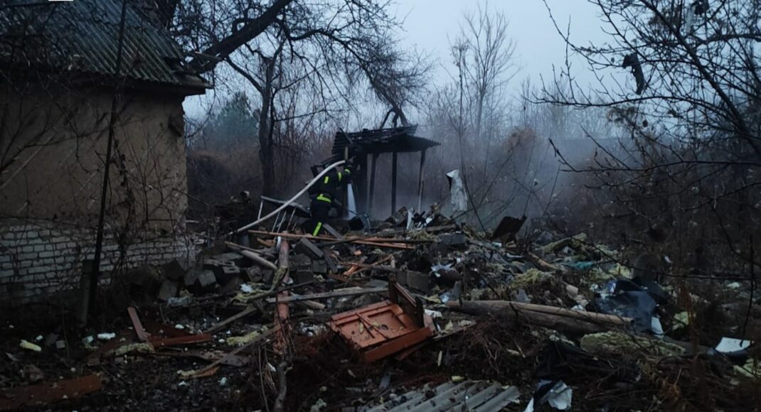 На Донеччині минулої доби рятувальники ліквідували 3 пожежі, 1 з яких спричинена обстрілом