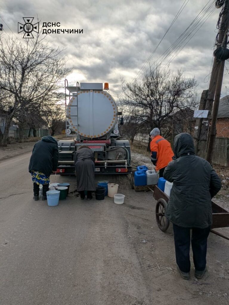 Рятувальники підвезли 127 тонн води мешканцям Костянтинівки