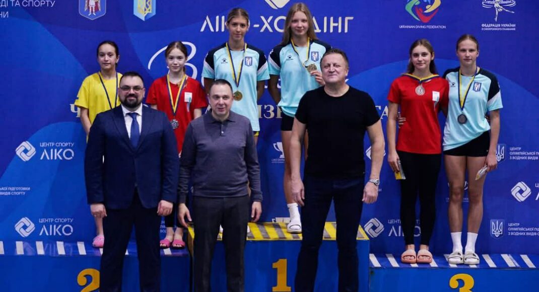 Золото, срібло і бронзу вибороли спортсменки з Луганщини на командній першості країни зі стрибків у воду