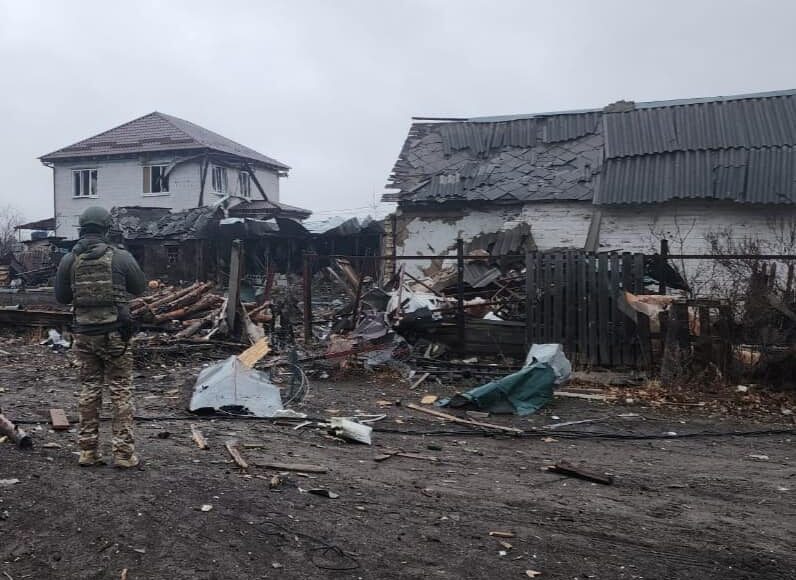 Минулої доби армія рф руйнувала на Донеччині житло, адмінбудівлі, та інфраструктурні об'єкти: є жертви серед цивільних