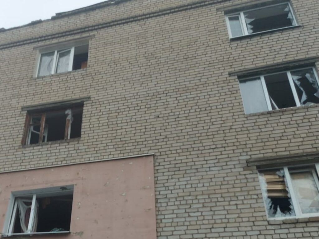 выбитые стекла