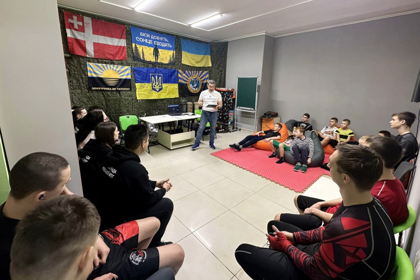 Для переселенців з Покровської громади провели спортивний захід до Дня Соборності України
