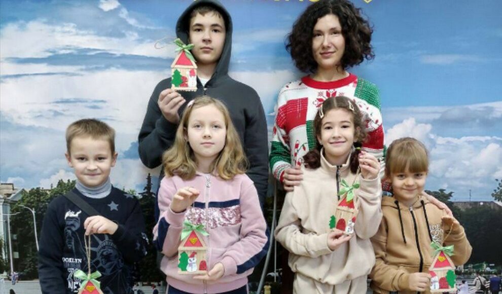 Фахівці хабів "Наш Краматорськ" у Києві та Дніпрі постійно працюють з краматорцями з числа ВПО