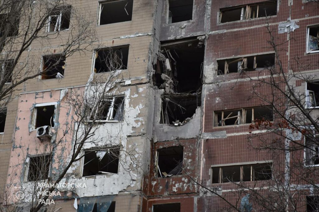 У Краматорську зросла кількість постраждалих від російського удару: поранено 2 дітей (фото)