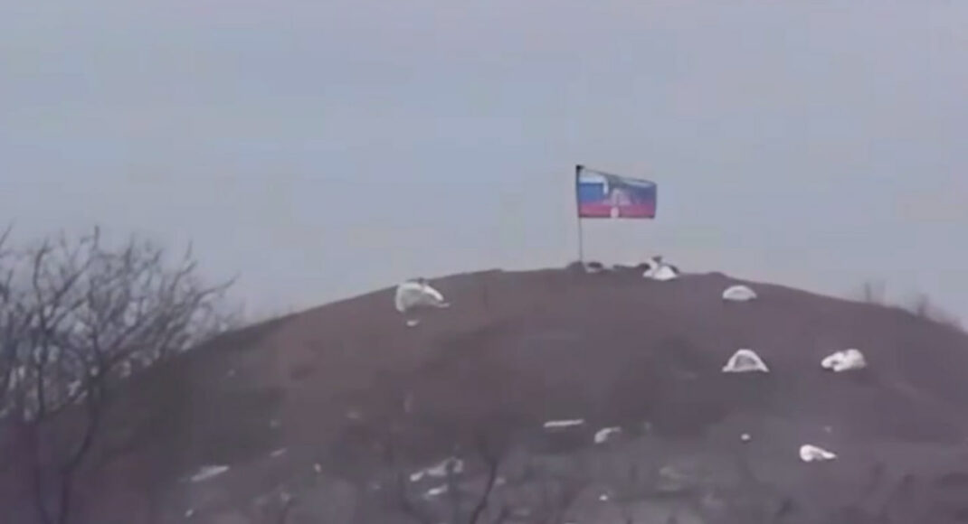 На Покровському напрямку аеророзвідка штурмового полку "СКАЛА" знищила ворожий прапор (відео)