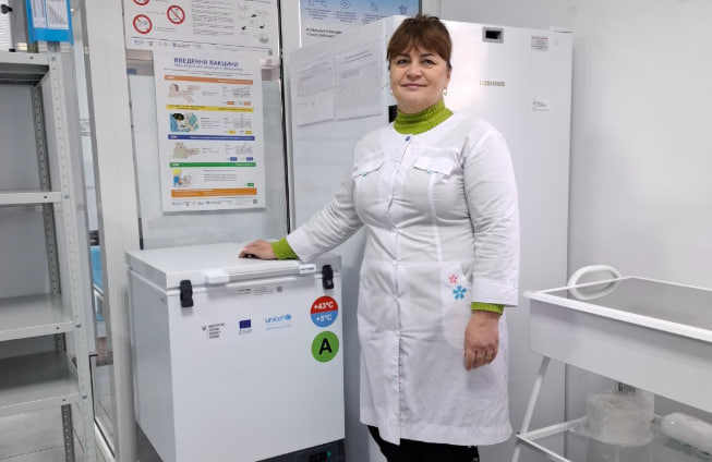 Релоцированные из Рубежного и Северодонецка медицинские учреждения получили специальное холодовое оборудование для транспортировки и хранения вакцин