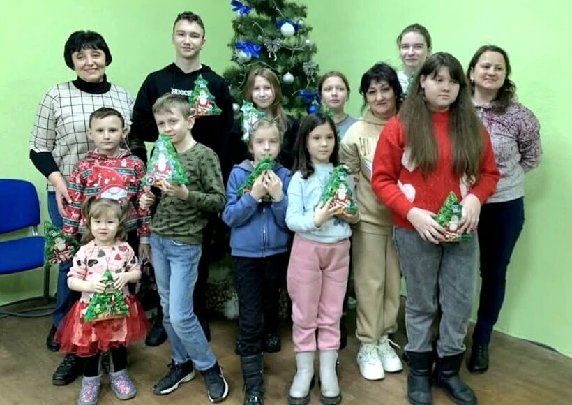 У Дніпрі бахмутські педагоги організували розважально-пізнавальну програму для дітей громади (фото)