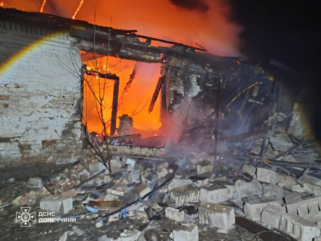У Краматорському районі надзвичайники ліквідували пожежу житлового будинку