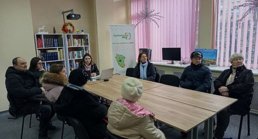 В Киеве для переселенцев с Луганщины продолжаются занятия языкового клуба