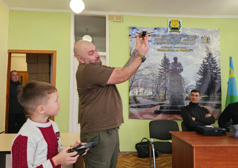 У Павлограді учнівська молодь Новогродівської громади зустрілась з ветеранами війни