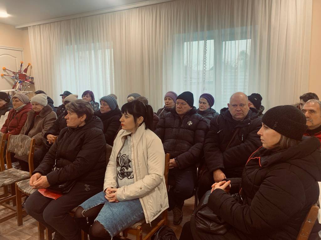 В Синельниково ВПЛ встретились с начальницей службы по делам детей Попаснянского общества