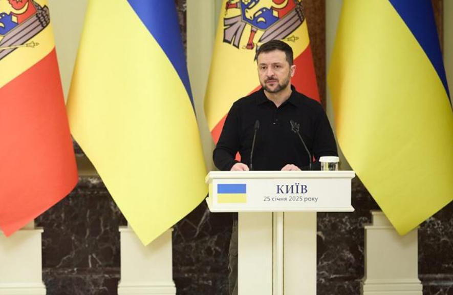 Военная поддержка США не остановлена, — Зеленский