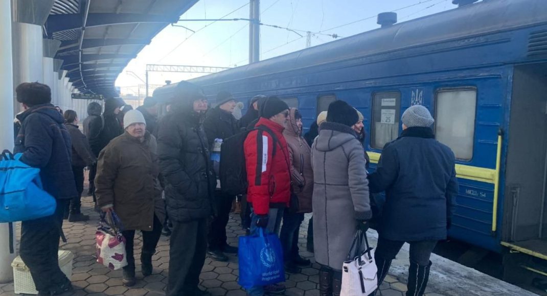 Продолжается бесплатное расселение жителей Донетчины, согласившихся эвакуироваться в другие регионы страны