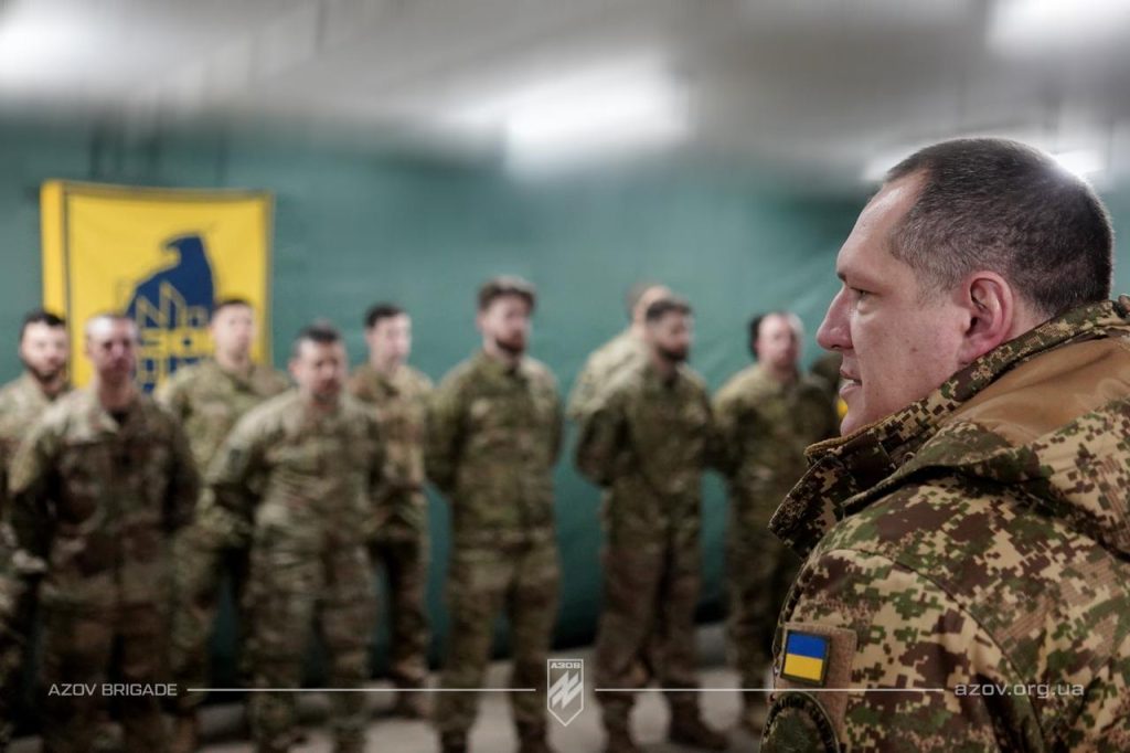 Командующий Нацгвардией наградил азовцев, участвующих в боевых действиях на Торецком направлении