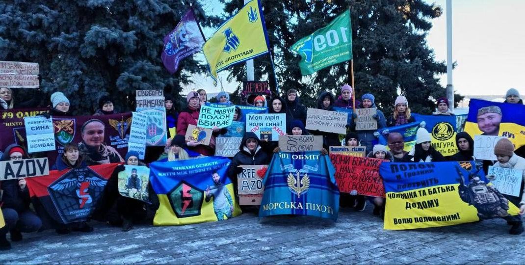 Маріупольці приєдналися до акцій на підтримку полонених "1000 днів у неволі" (фото)