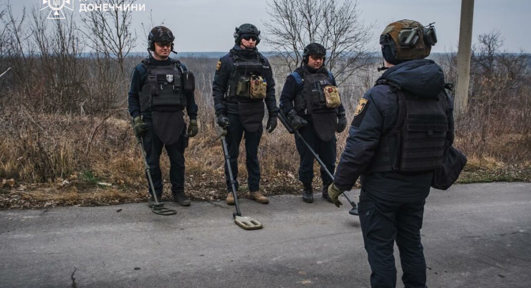За январь пиротехники ГСЧС уничтожили более 200 взрывоопасных предметов в Донецкой области (видео)