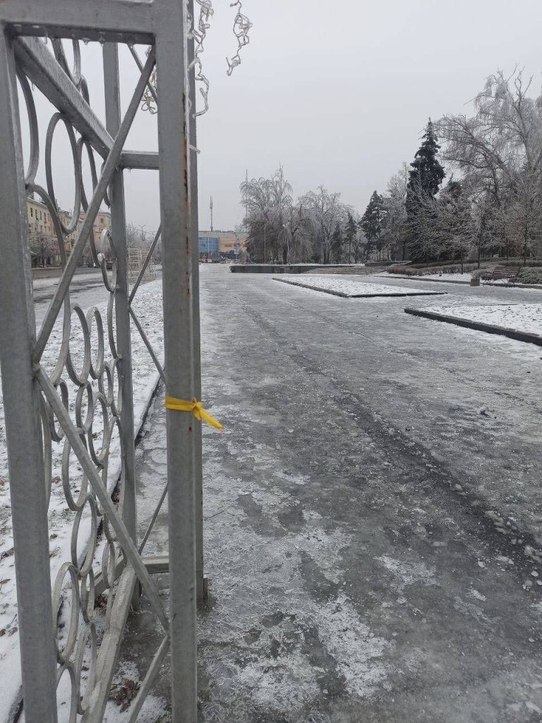 Проукраїнські символи в Донецьку, Жданівці та Макіївці