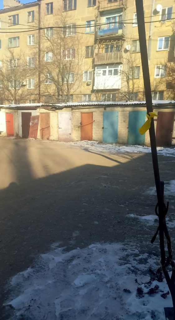 Проукраїнські символи в Донецьку, Жданівці та Макіївці