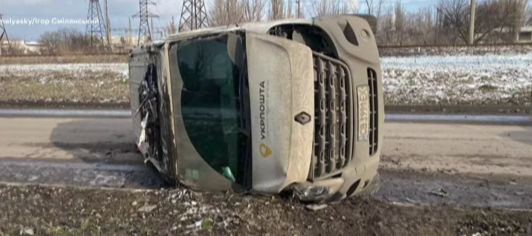 Россияне целенаправленно бьют дронами по гражданским автомобилям, — полиция Донетчины