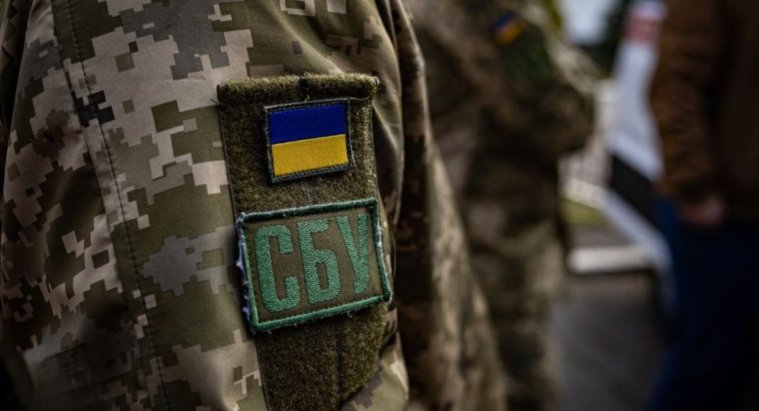 СБУ затримала 2-х жінок, які, ймовірно, коригували російські авіаудари по оборонцях Донеччини