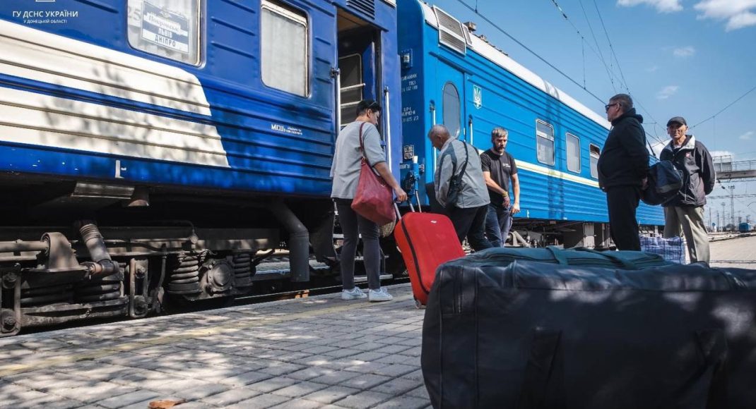 Жителям Донетчины напомнили контакты для эвакуации в более безопасные регионы Украины