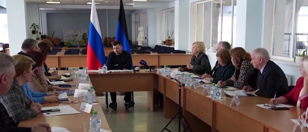 В окупованому Донецьку загарбники хочуть перевести школярів і студентів на "очну форму навчання" без ресурсів