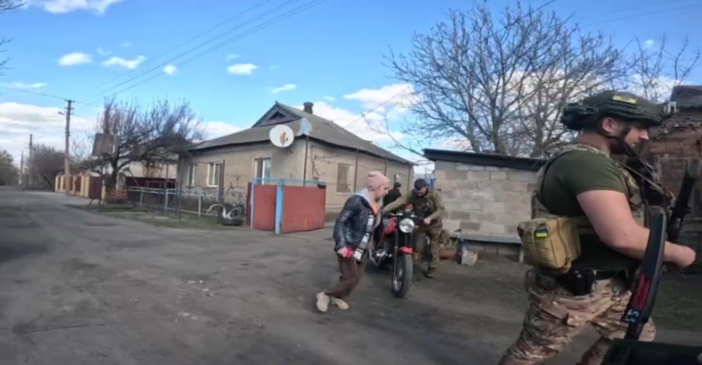 З Комарської громади вдалося евакуювати ще одну дитину та 10 дорослих